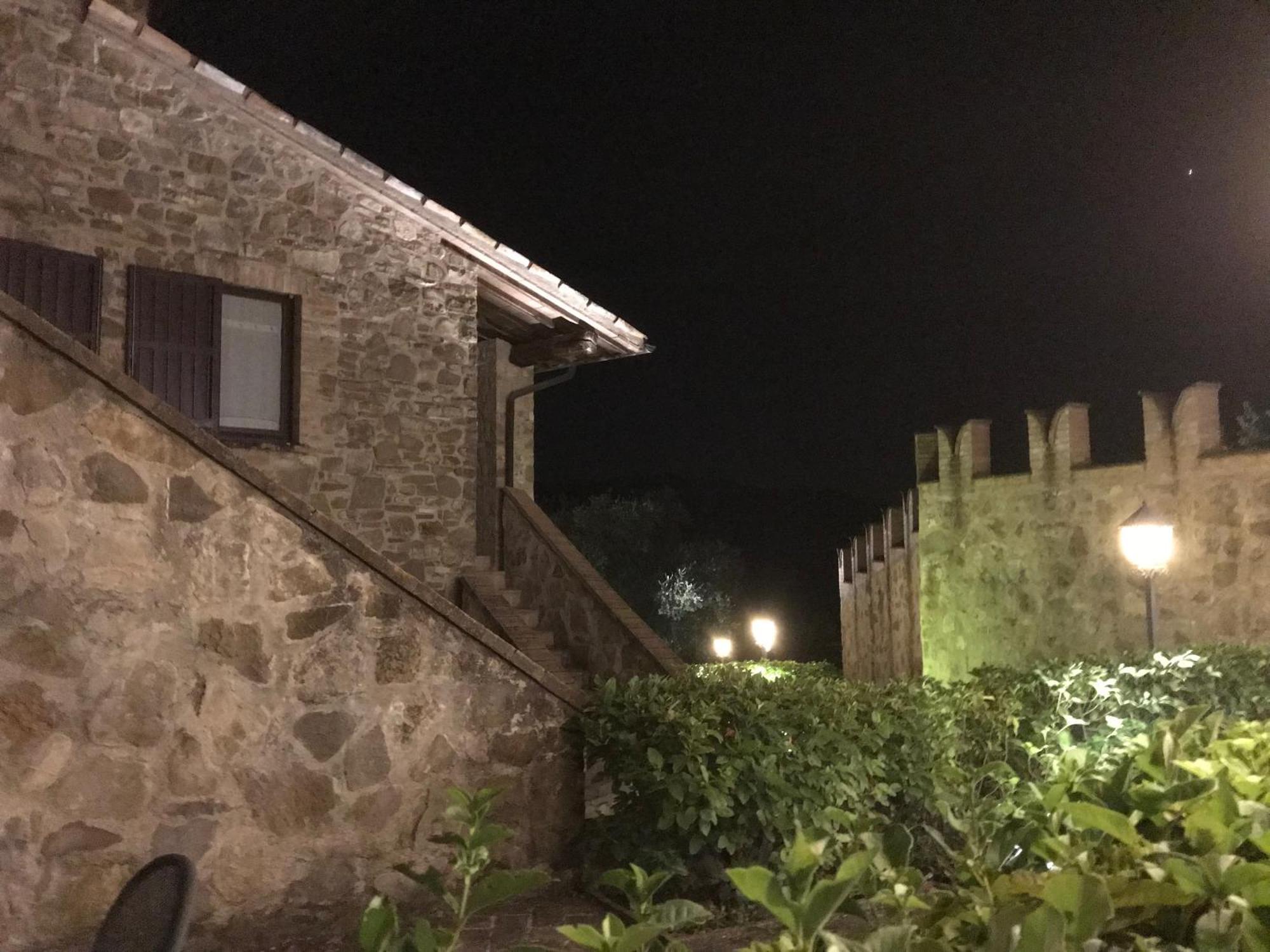 Antico Borgo Carceri & Wellness Guest House Bevagna Eksteriør bilde